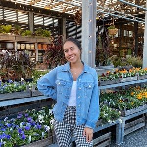 Meet your Posher, Reyna